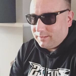 Meet your Posher, Tom